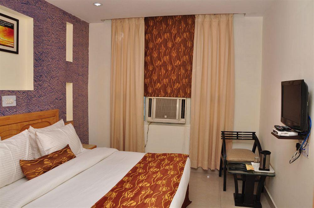 Hotel Abhay Palace Ghaziabad Exterior photo